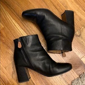 Kenneth Cole “Troy” Leather Ankle Boots